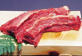 赤身馬肉塩焼き用バラ肉の骨と骨の間。ひも状のお肉のことから「バラひも」と、呼ばれています。熊本では伝統的に肉料理に、塩焼き、串焼き、お鍋になどに利用されています。&star;商品説明■200g